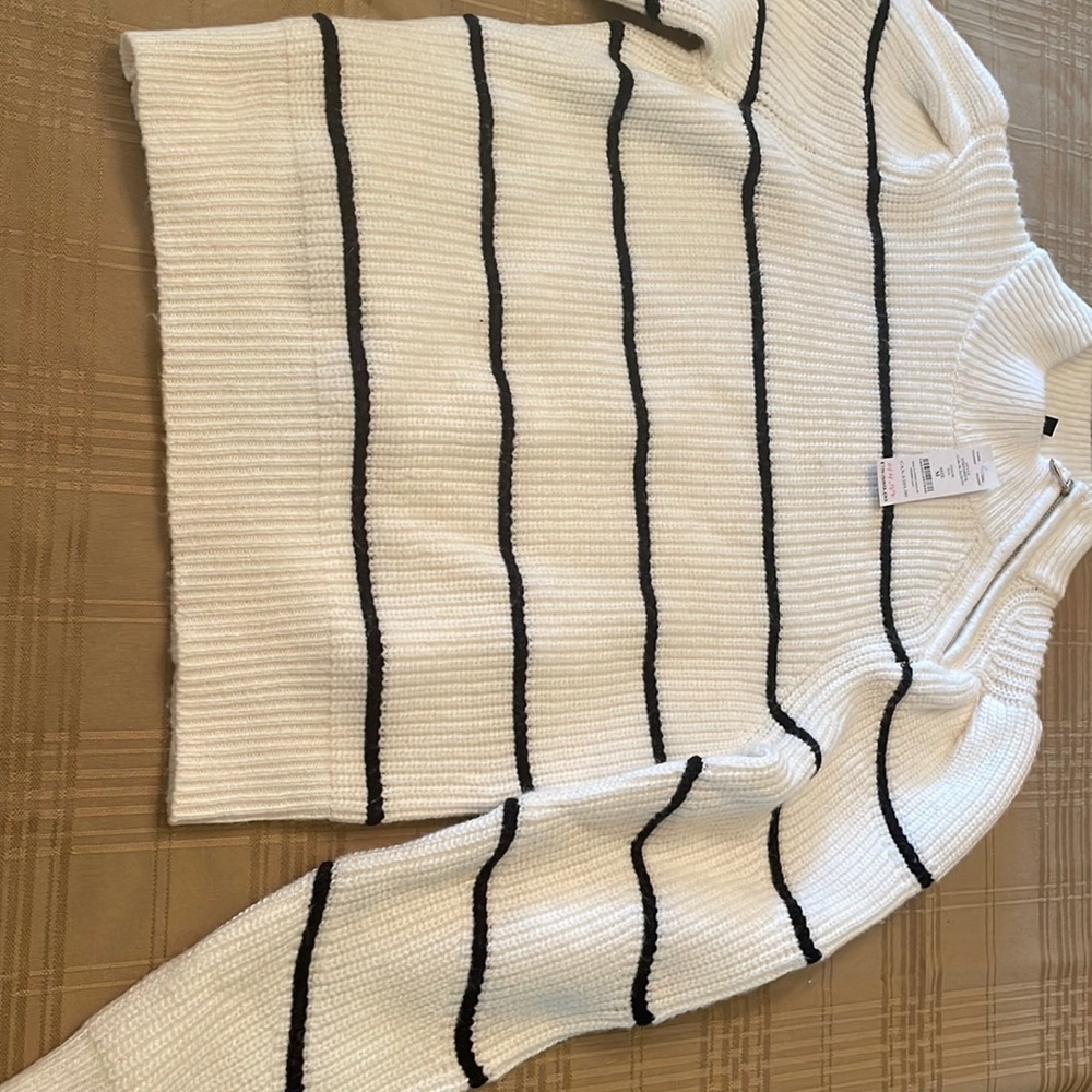 White House Black Market sweater NWT